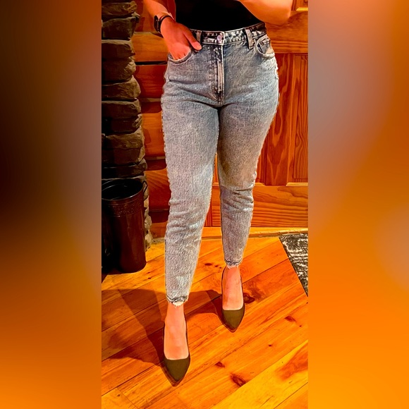Abercrombie & Fitch Mom Jean Acid Wash - Picture 4 of 4